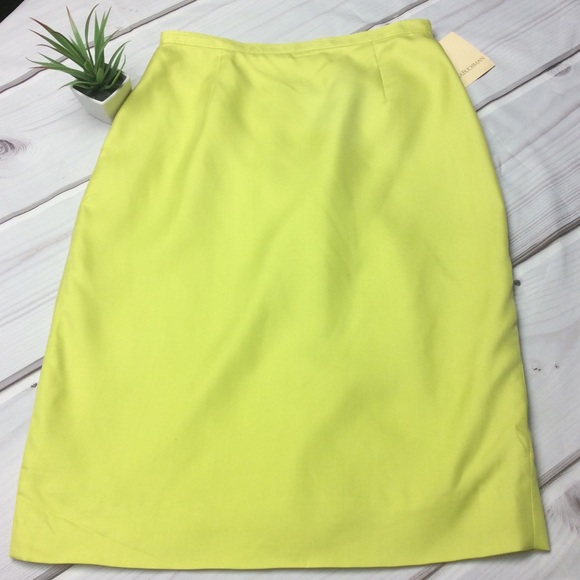 Dana Buchman Dresses & Skirts - NWT Dana Bachman Silk Pencil Skirt Size6